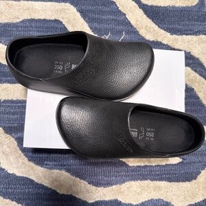 *NWOT* Professional Birki's slip on Clogs. Ladies size 8. Black Textured Style.